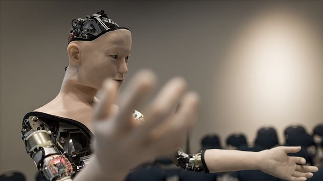  Dünyanın ilk vatandaş robotu Sophia, aile kurmak istiyor