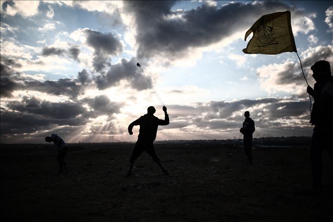 İsrail askerleri, Gazze sınırında gösteri düzenleyen 9 Filistinliyi yaraladı
