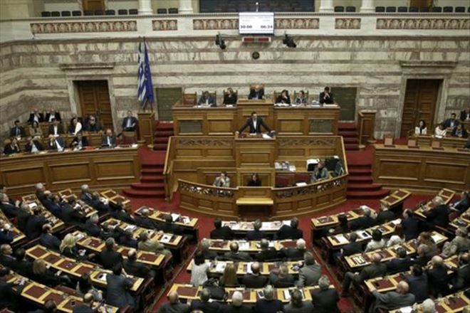 Yunanistan,İslam hukukunu opsiyonel yapan yasayı onayladı