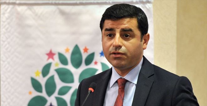 HDP Eş Genel Başkanı Selahattin Demirtaş hakim karşısında