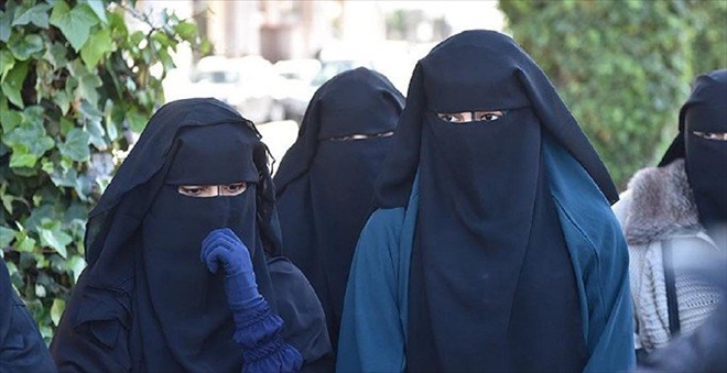 Hollanda Başbakanı Rutte, burka yasağında ısrarlı