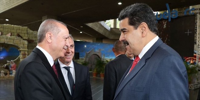 Cumhurbaşkanlığı: Erdoğan, Maduro´yu arayarak ´Dik dur, yanındayız´ dedi