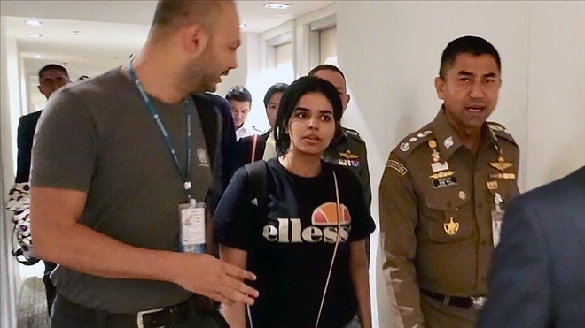 Tayland´da alıkonulan Suudi kadın BM gözetiminde havalimanından ayrıldı