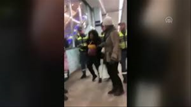 İsveç´te hamile siyahi kadına metro görevlilerinden şiddet