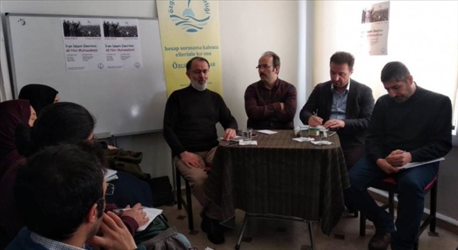 İran islam devrimi  40. Yılında Özgür Yazarlar Birliği´nde tartışıldı.