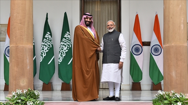 Suudi Veliaht´tan üç ülkeye on milyarca dolarlık yatırım vaadi