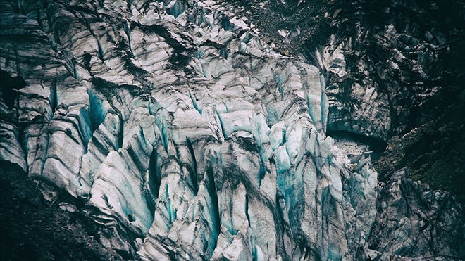 Tasman Buzulu´ndan dev buz parçaları koptu