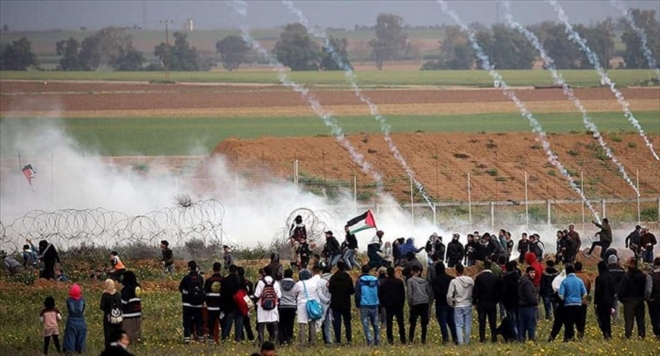 Büyük Dönüş Yürüyüşleri Devam Ediyor: ´Er-Rahme Kapısı Cuması´ Gösterilerinde 17 Filistinli Yaralandı...