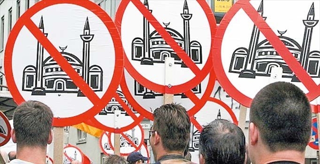 İslam düşmanlığını siyasi söylem körüklüyor