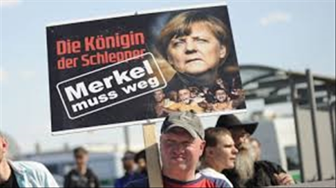 Merkel: Aşırı Sağcı Suçlar Aydınlatılmazsa Güvenilirliğimizi Kaybederiz 