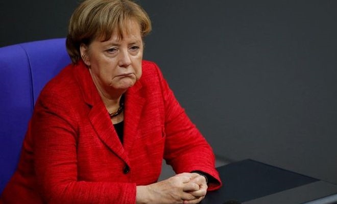 Almanya´da Merkel hükümeti zor durumda