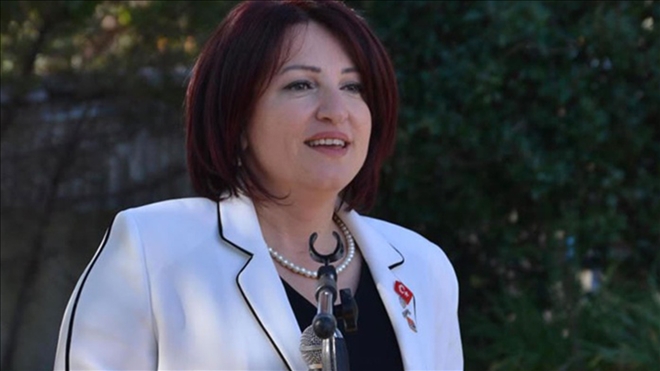 AK Partililer bunu yapsa idi...  CHP´li Karaburun Belediye Başkanı kendine bir maaş daha bağladı: 