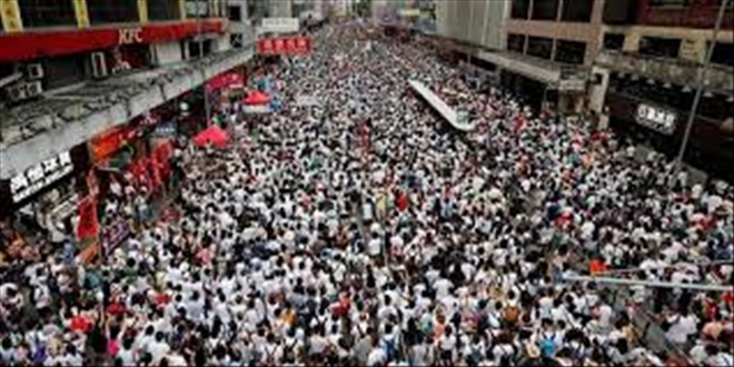 Çin ABD´ye sert çıktı: Hong Kong´dan kara elini çek