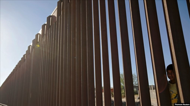 Trump Meksika Sınırına Duvar İnşa Edebilecek