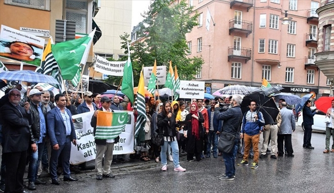 Hindistan Ankara Büyükelçiliği ve İstanbul Konsolosluğu önünde AGD Dünya´ya seslendi: Keşmir´deki soykırımı durdurun