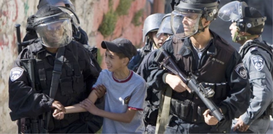 Filistinli Çocuk Esir Siyonist Askerlerin Yaptıkları İşkenceleri Anlattı..