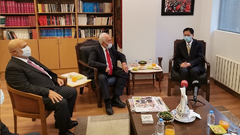 Yeni Çin büyükelçisi Erdoğan’a güven mektubunu sundu, Perinçek’i ziyaret etti
