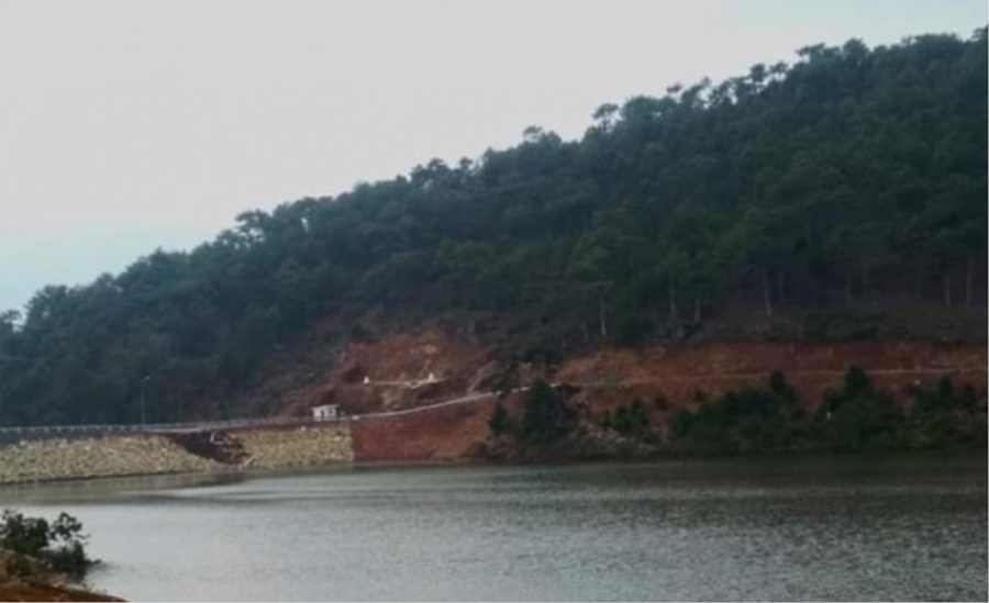 Baraj çatladı iki köy acil boşaltıldı