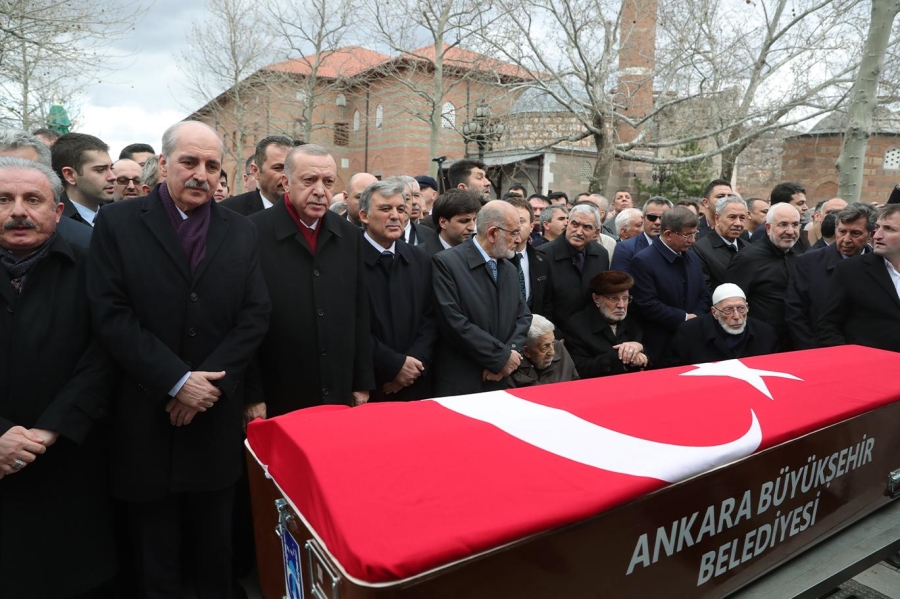 Kazan’ın cenazesi eski dostları buluşturdu: Erdoğan, Gül, Davutoğlu ve Karamollaoğlu aynı safta