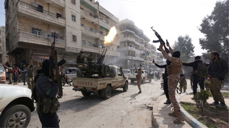 Afrin’de silahlı grup mensupları çatıştı: Ölü ve yaralılar var
