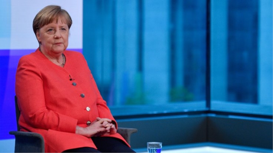Merkel: Bir daha aday olmayacağım