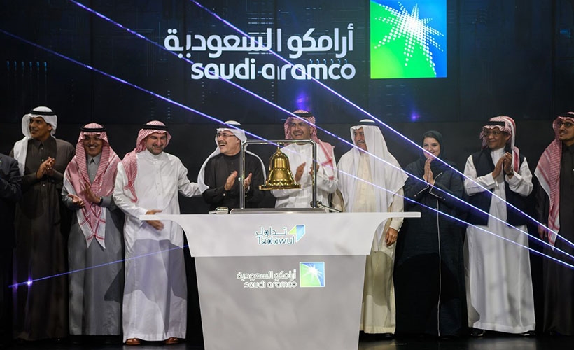 Suudi petrol devi Aramco’nun kârı yarı yarıya azaldı