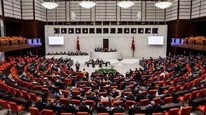 Meclis’e Kürtçe gelmedi: Dört dilde çeviri gitti