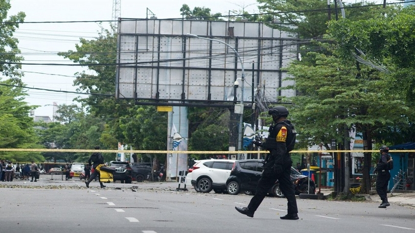 Endonezya’da bombalı saldırı: 9 yaralı