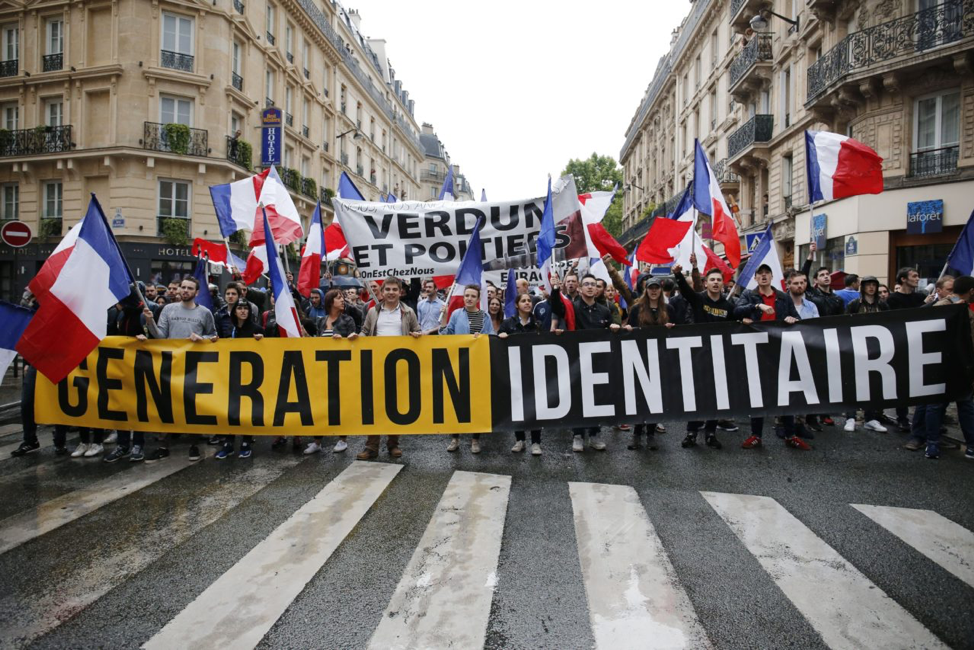 Fransa İslam düşmanlarını feshetti! Peki bu ne anlama geliyor?