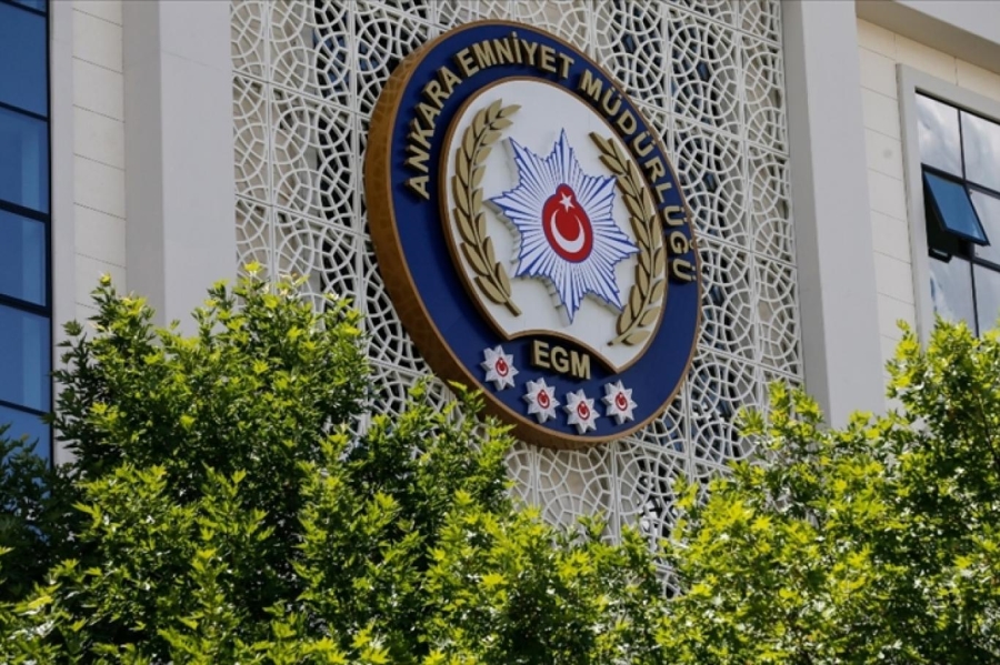 4 emekli amiral ifade vermek için Ankara Emniyet Müdürlüğü