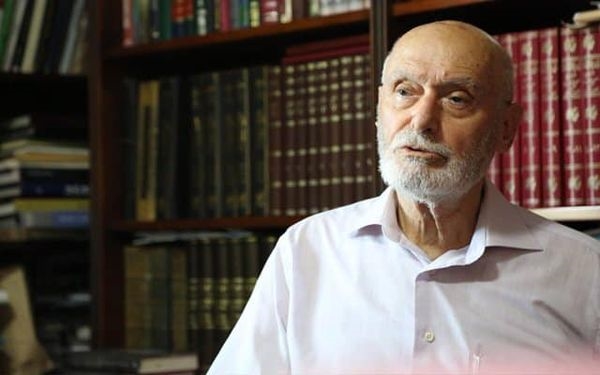 İnnalillahiveinnailayhiraciun... Prof. Dr. Ali Özek vefat etti
