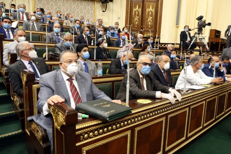 Mısır Meclisi bürokrasiyi İhvan’dan temizlemeyi tartışıyor