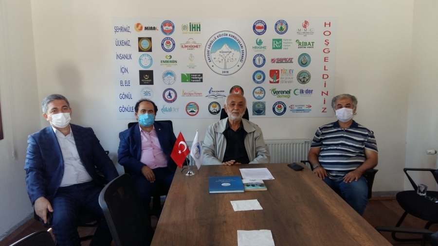 Kayseri Gönüllü Kültür Kuruluşları Derneği sağlıksız gıda satışları ve Taksim Camii’nin açılışı ile ilgili bir açıklamda bulundu