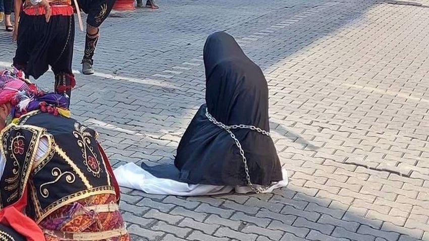 Edremit’te laik yobazlar sahnede! CHP’li belediyenin etkinliğinde Müslüman kadınlara hakaret