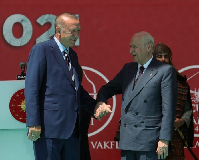 Erdoğan: “Yok Kürt sorununu çözmektir, yok şudur, yok budur… Türkiye’de böyle bir sorun yok.”