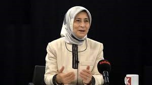 Sare Davutoğlu: Dindar insanların mesele ceplerine dokununca, eleştirel moda geçiyor