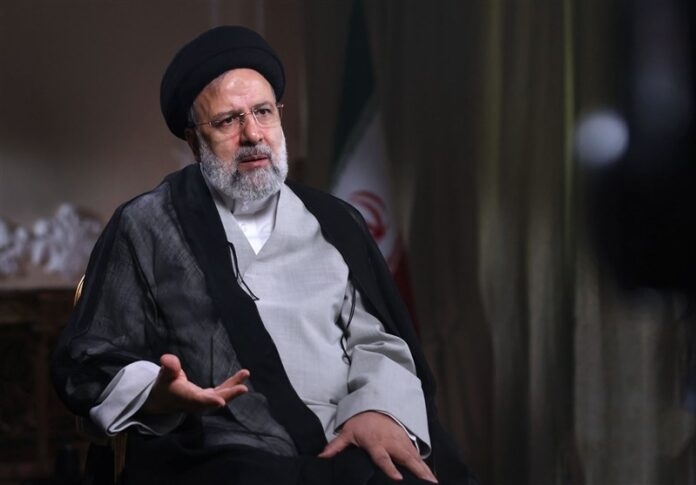 İran Cumhurbaşkanı Reisi, ‘rejim yanlısı aydınlara’ kızdı: Görevinizi yapmıyorsunuz