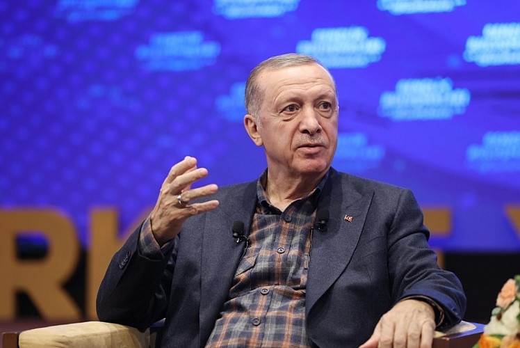Erdoğan: Başörtüsüne teklifini referanduma götürebiliriz