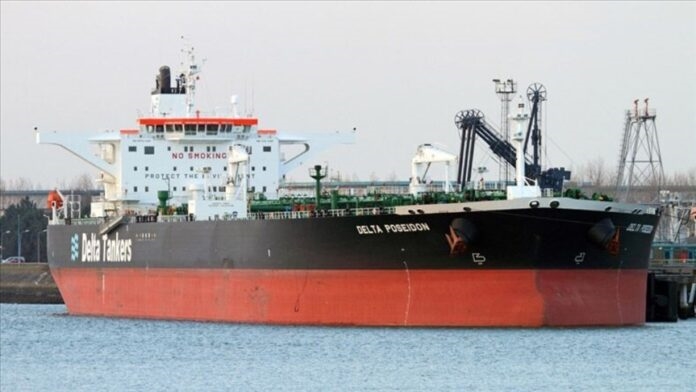 İran Devrim Muhafızları Ordusu, Yunanistan’a ait iki petrol tankerini alıkoydu..