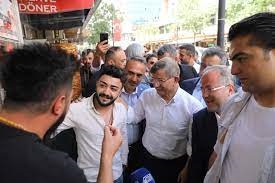 Ahmet Davutoğlu o tuğlayı çekecek mi?