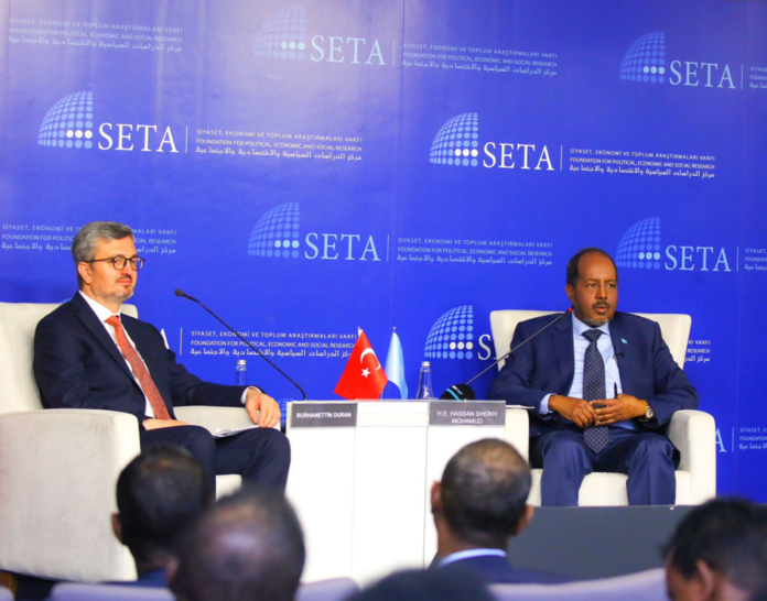 Türkiye’de yaşayan Somalililerle görüşen Somali Cumhurbaşkanı: “Türkiye’den daha fazlasını bekliyorlar, bunu hak ediyorlar”
