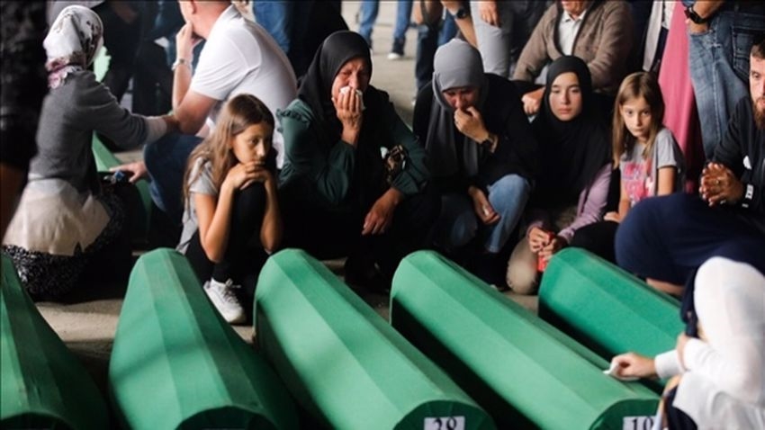 Gözyaşları sel oldu: Srebrenitsa