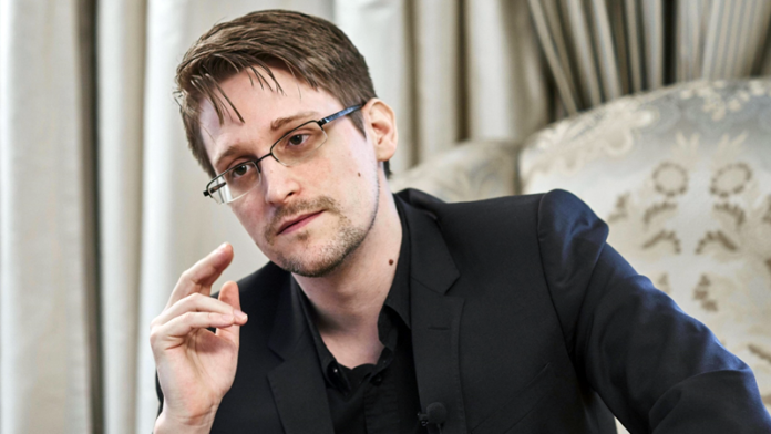 Putin, Edward Snowden’a Rusya vatandaşlığı verdi