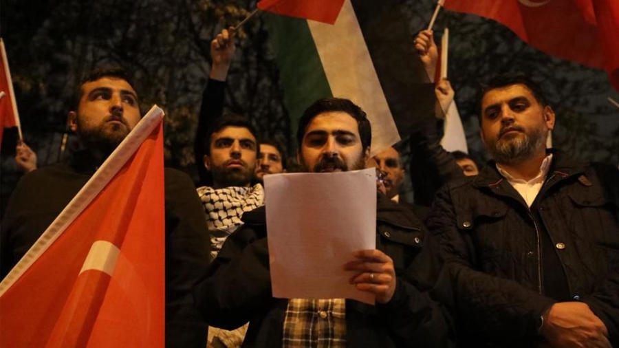 İsrail işgal güçlerinin Gazzeye yönelik saldırıları israil büyükelçiliği önünde protesto edildi