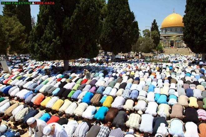 300 GAZZELİ MESCİD-İ AKSA´DA CUMA NAMAZI KILMAK İÇİN MESCİD-İ AKSA´YA ULAŞTI