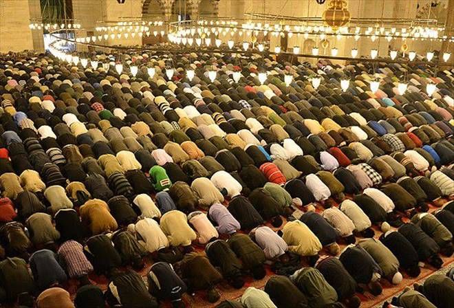 BAYRAM NAMAZI SAATLERİ AÇIKLANDI
