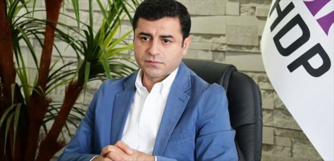 Oy kaybını gören Demirtaş çark etti