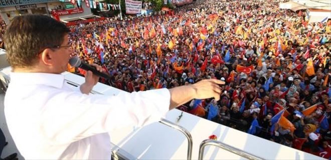 AK Parti´de 3 döneme takılan 25 isim yeniden aday