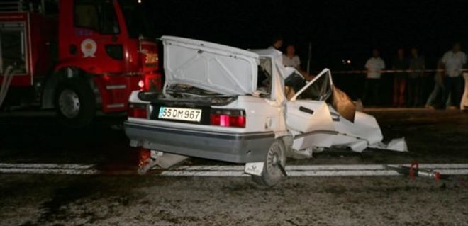 TIR otomobili biçti! 2 ölü, 5 ağır yaralı