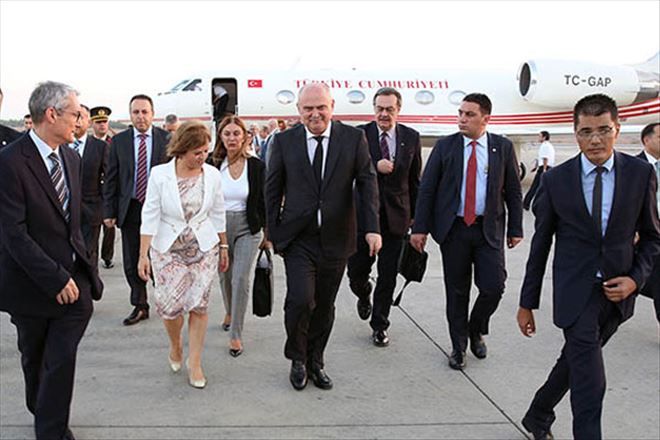 Dışişleri Bakanı Sinirlioğlu KKTC´de